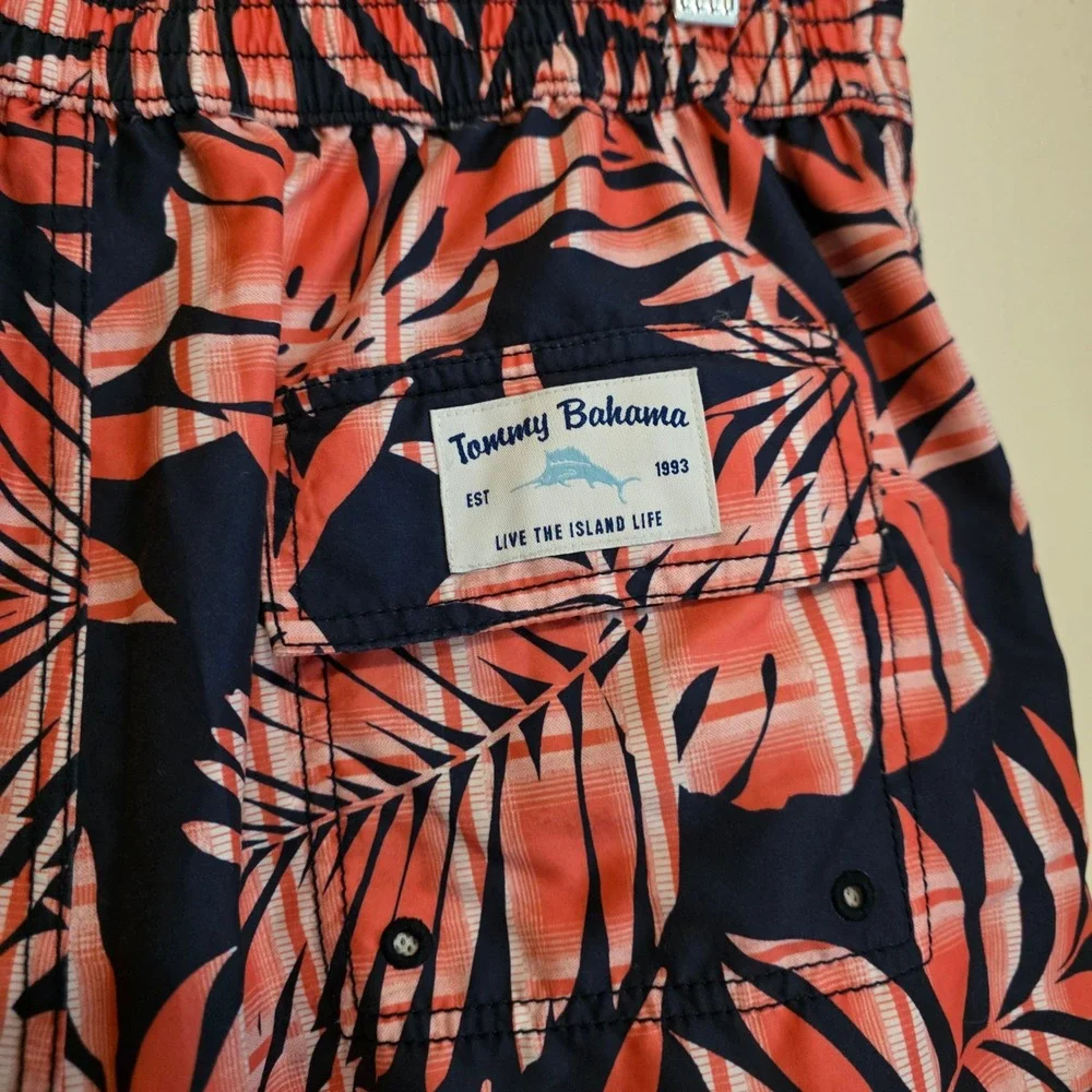 Tommy Bahama Mens Swim Trunks Size Medium Blue Coral Tropical Palm Leaf Cargo